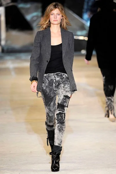 Look 26